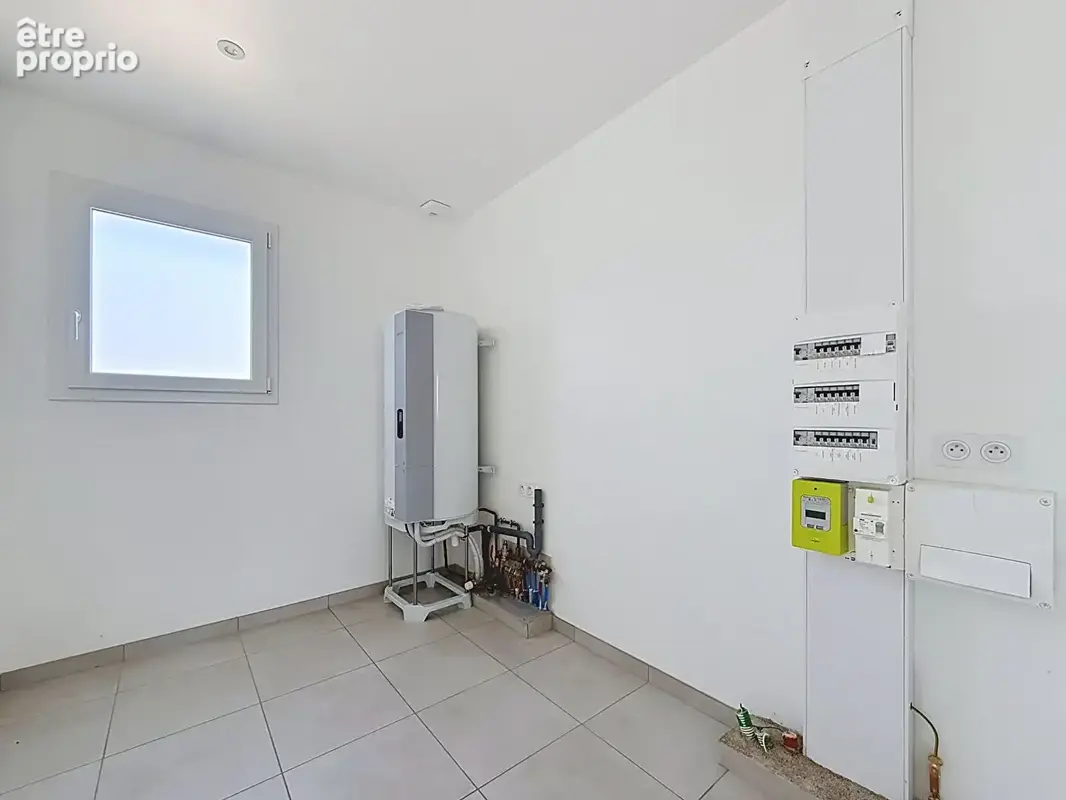 Maison de plain-pied à Louresse-Rochemenier - photo 11