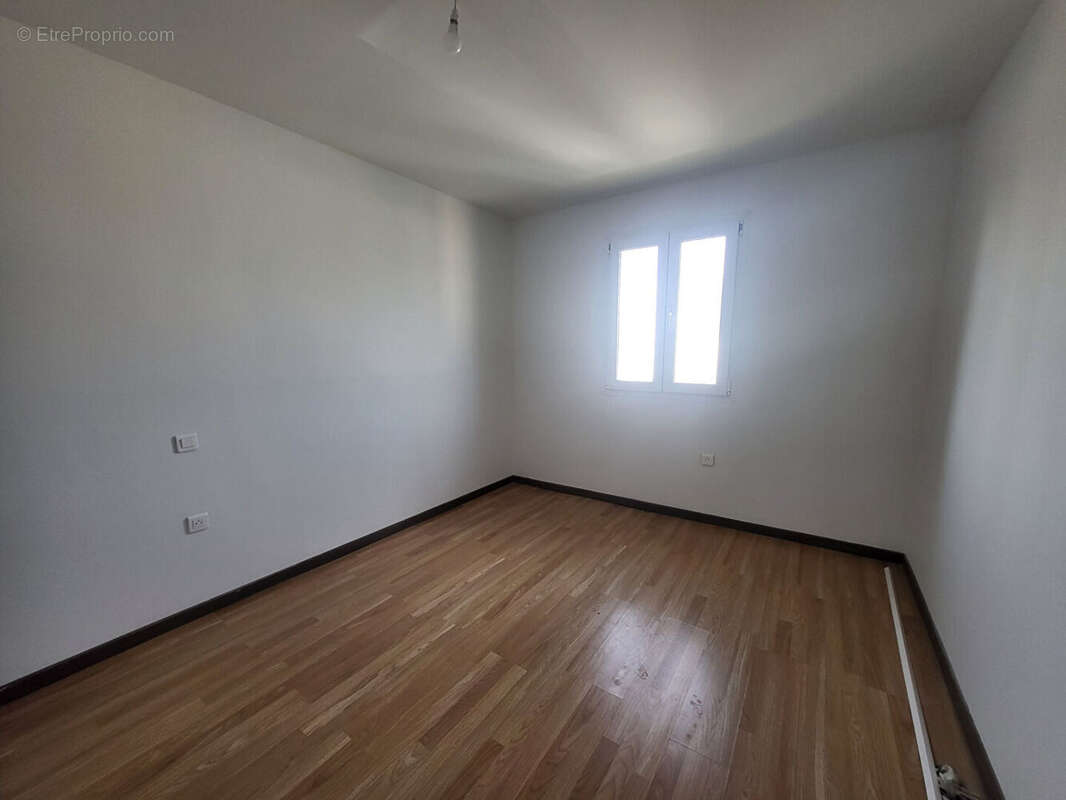 Appartement à L&#039;ISLE-SUR-LA-SORGUE