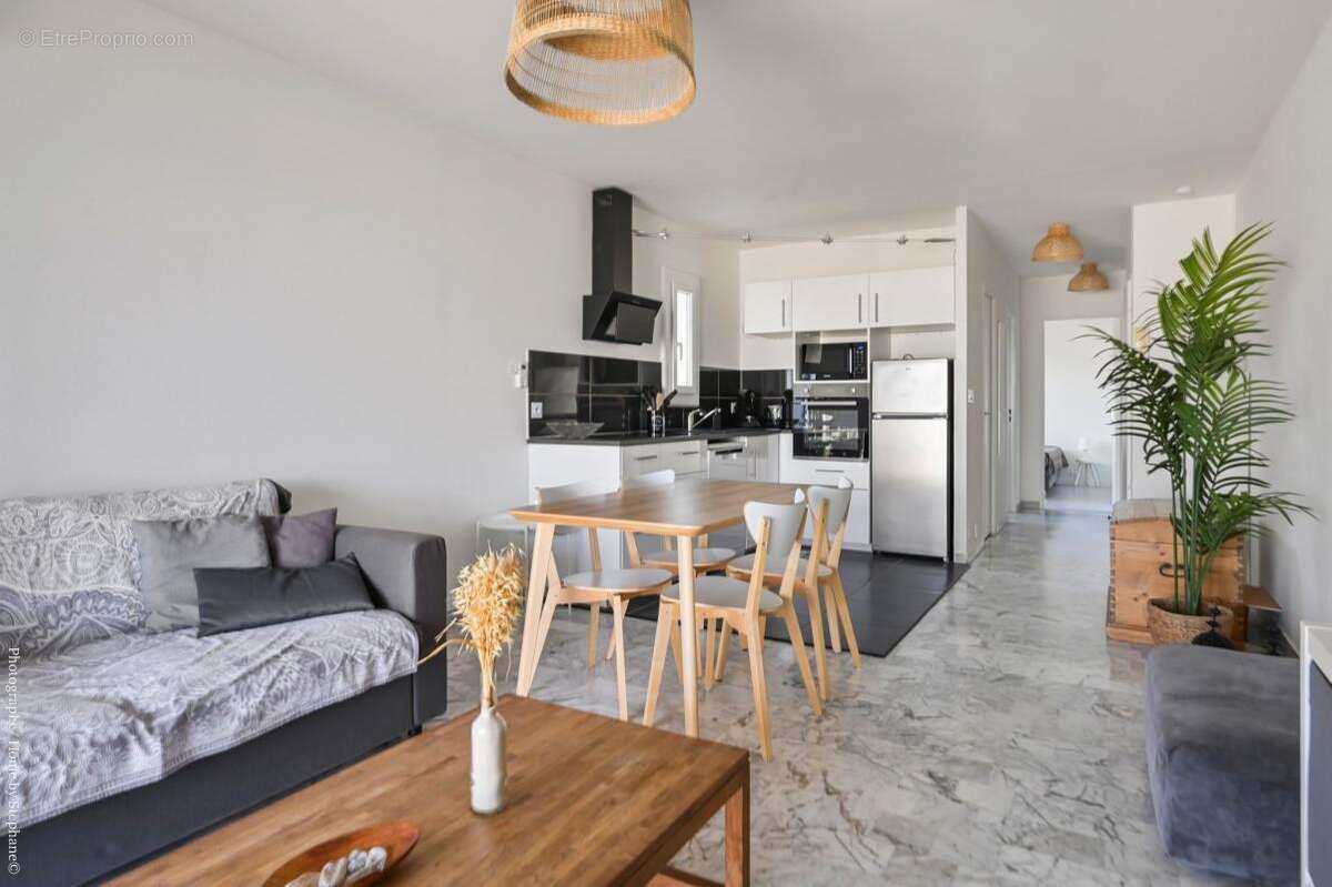 Appartement à SIX-FOURS-LES-PLAGES