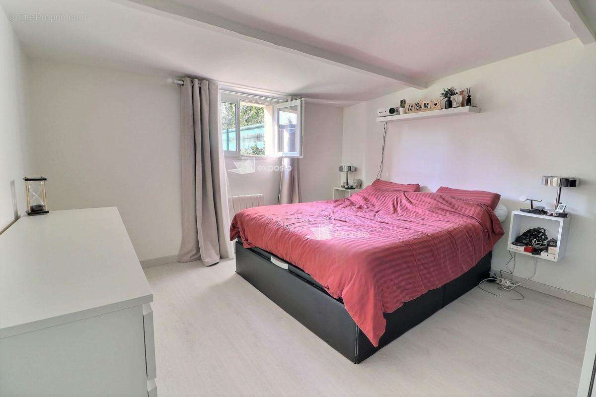 Maison à SAINT-GERMAIN-LES-ARPAJON