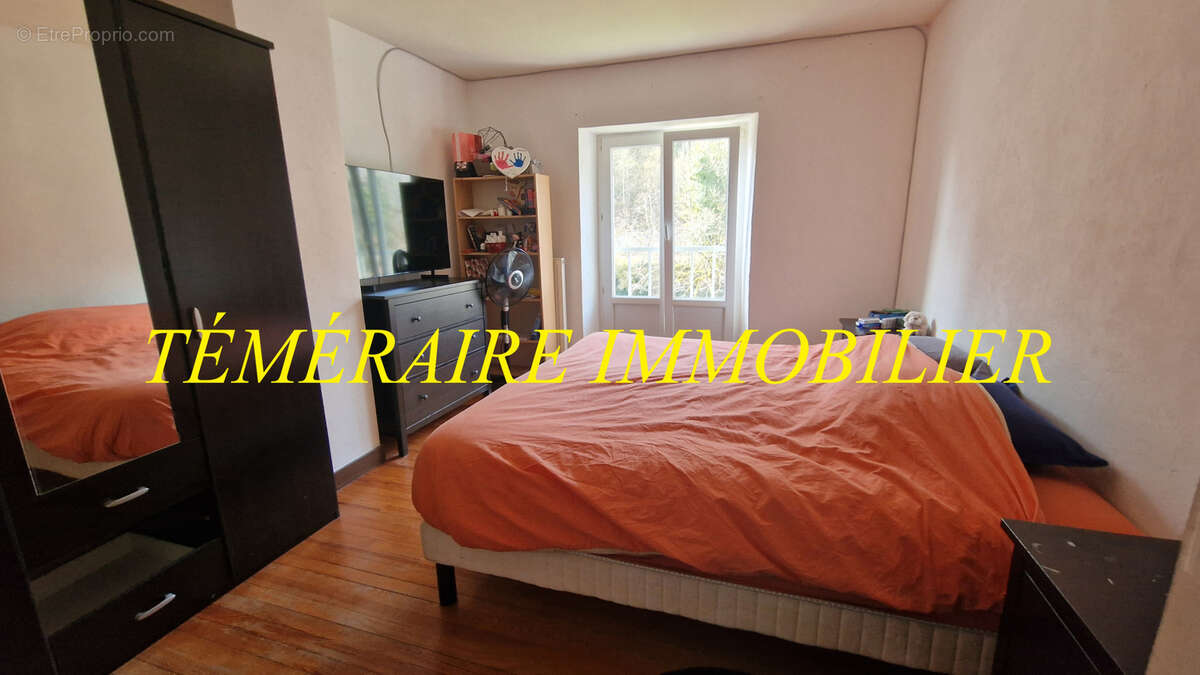 Maison à BOURG-DE-SIROD