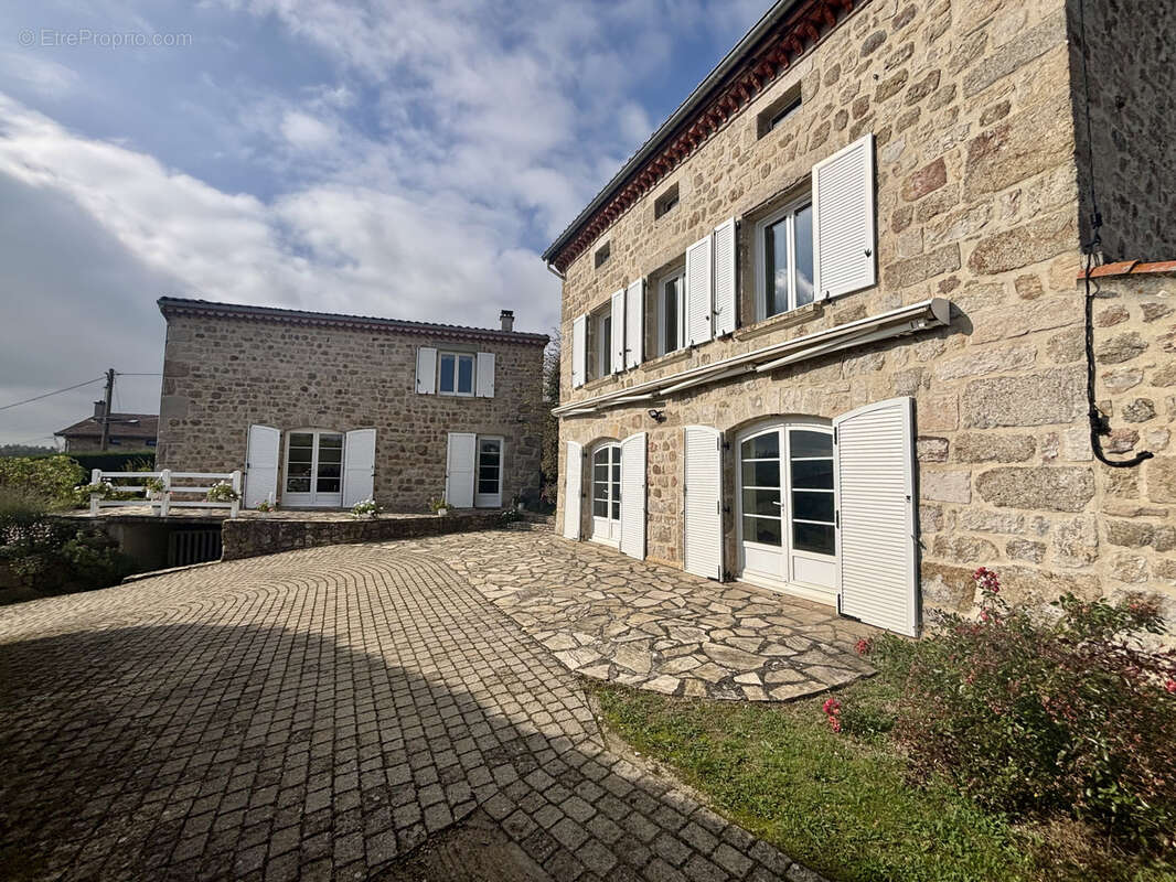 Maison à LES VILLETTES