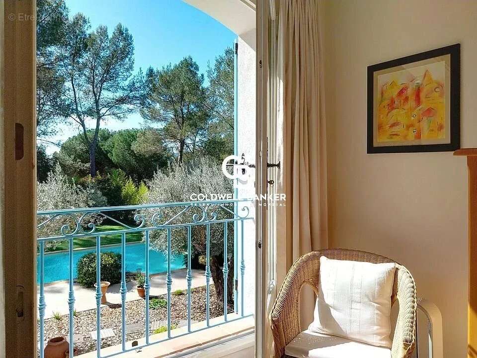 Maison à PUGET-SUR-ARGENS