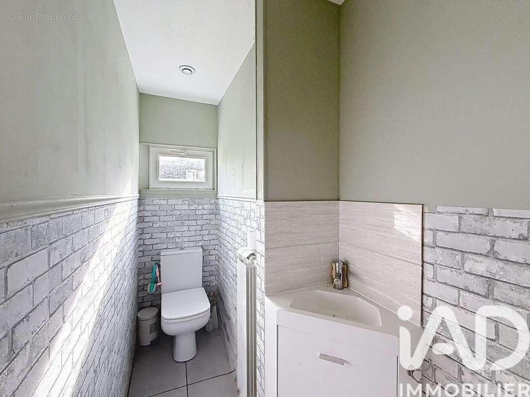 Maison 130 m² à Villethierry  - photo 8