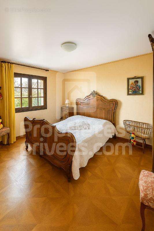 Maison à SAINTE-FOY-LES-LYON