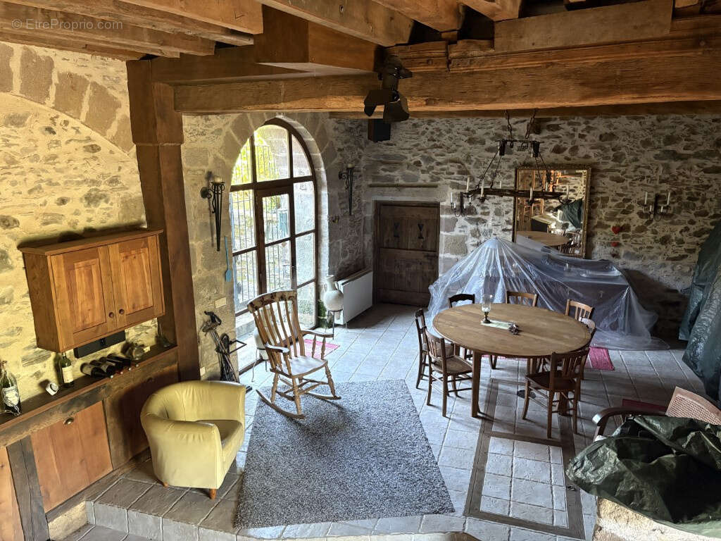 Maison à SAINT-SOLVE