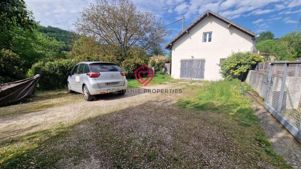 Maison à MOULIS