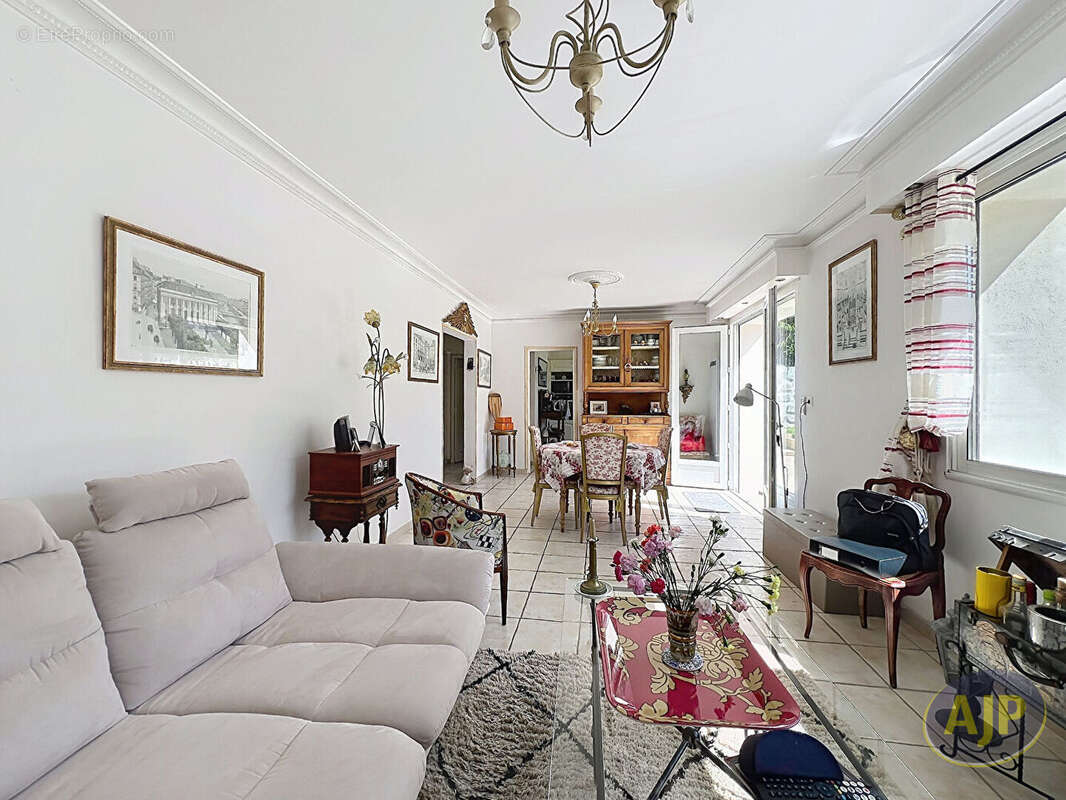 Maison Rezé  Chêne Creux Spacieuse maison familiale de 172 m² - photo 4