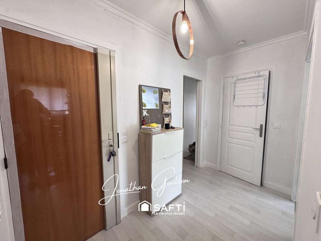 Photo 9 - Appartement à COMBS-LA-VILLE