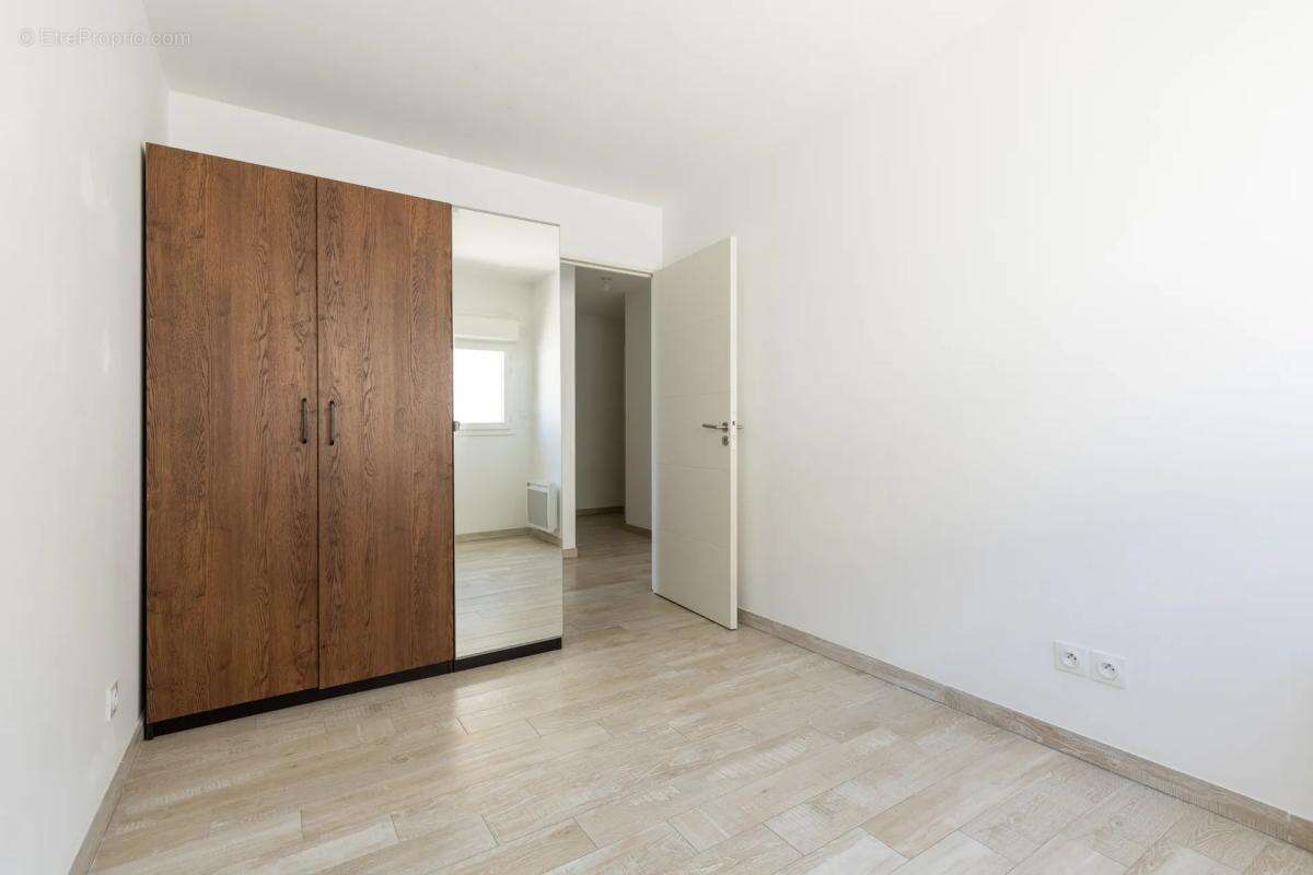 T3 dernier étage, Terrasse, vue Notre-Dame de la Garde, parking, Le Cabot Marseille - photo 11