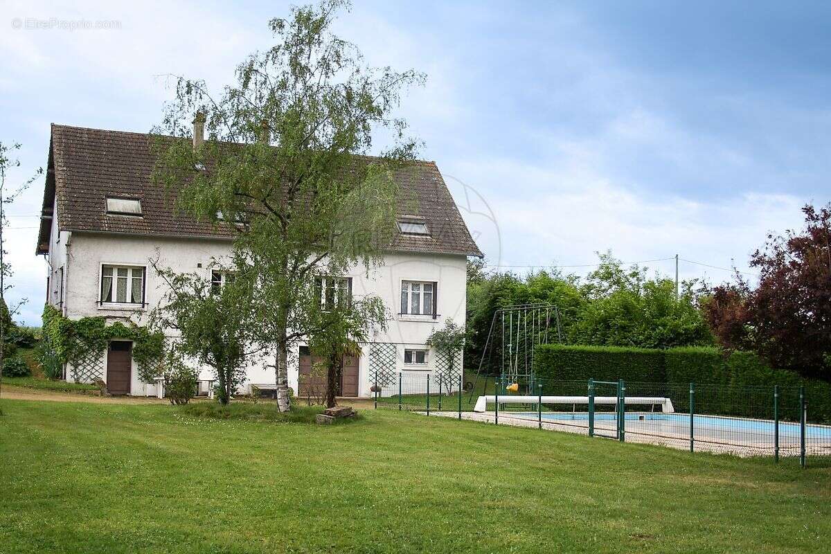 Maison à DOMPIERRE-SUR-BESBRE