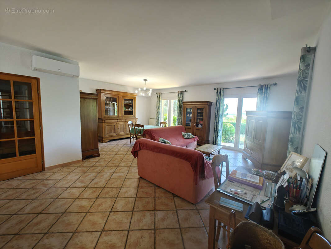 Maison à CAILHAU