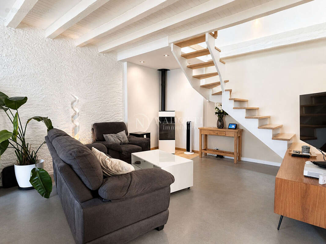 Maison Fontaine-de-vaucluse  belle villa individuelle de 90 m2, avec piscine et  garage - photo 4