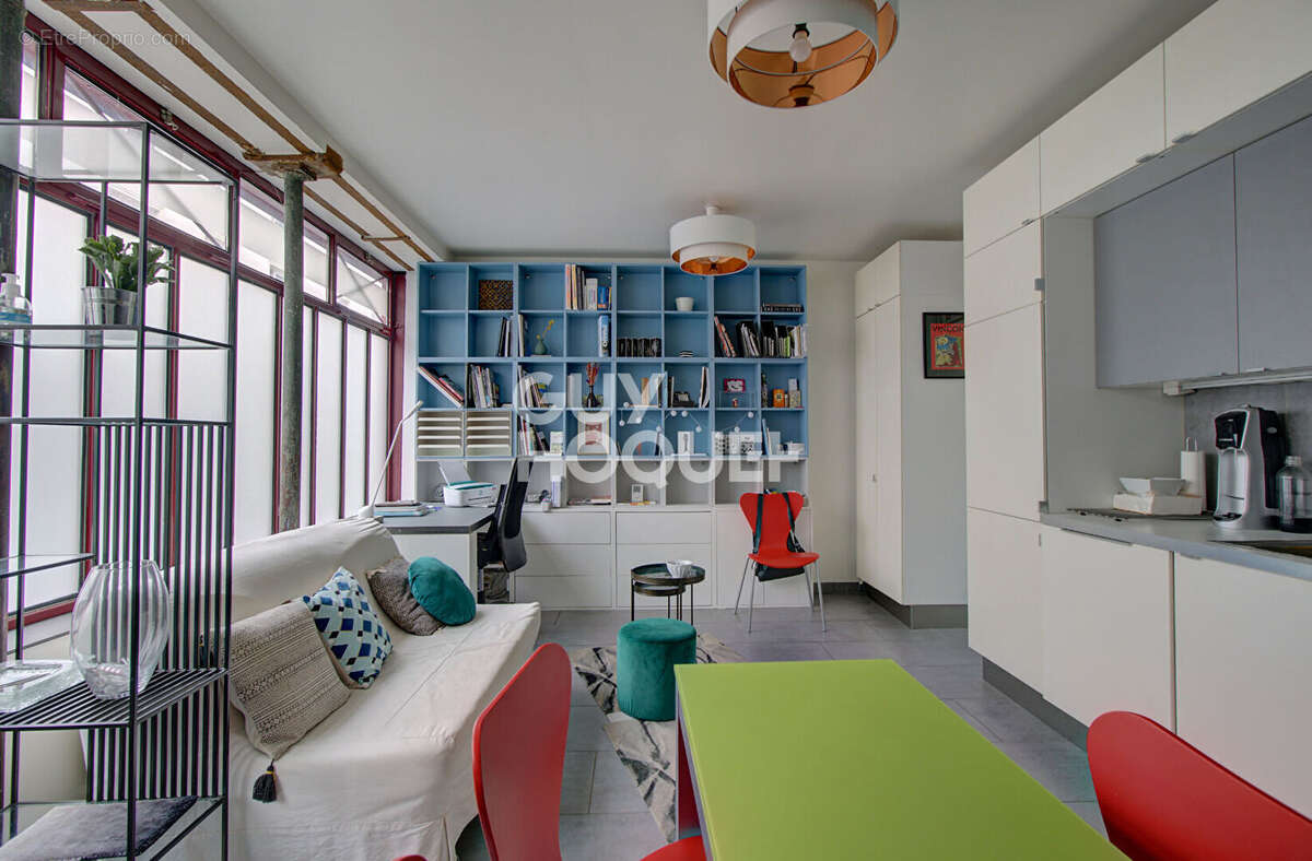 Appartement à PARIS-20E