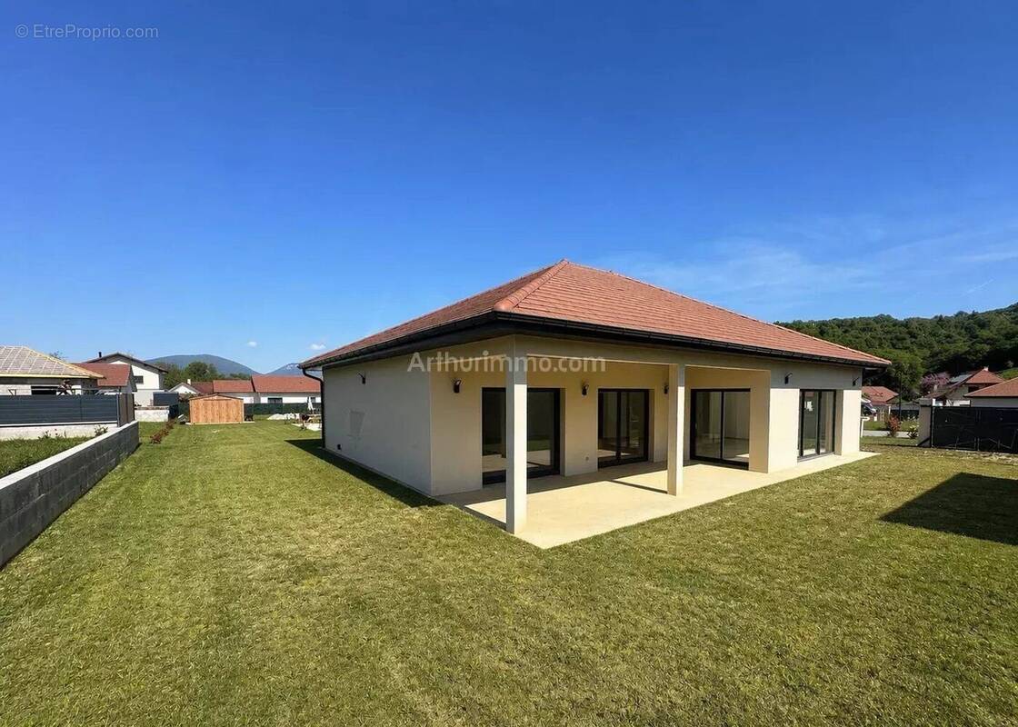 Maison à MAGNIEU