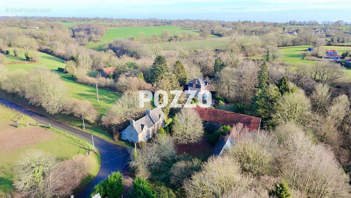 Maison à LA ROCHELLE-NORMANDE