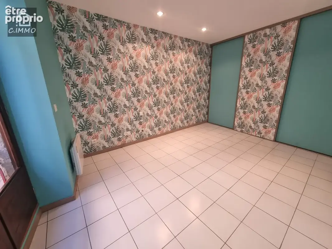 Très grande maison de village de type 4 avec garage de 30 m2 et balcon - photo 8