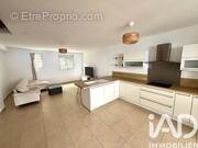 Photo 1 - Appartement à LES TROIS-BASSINS
