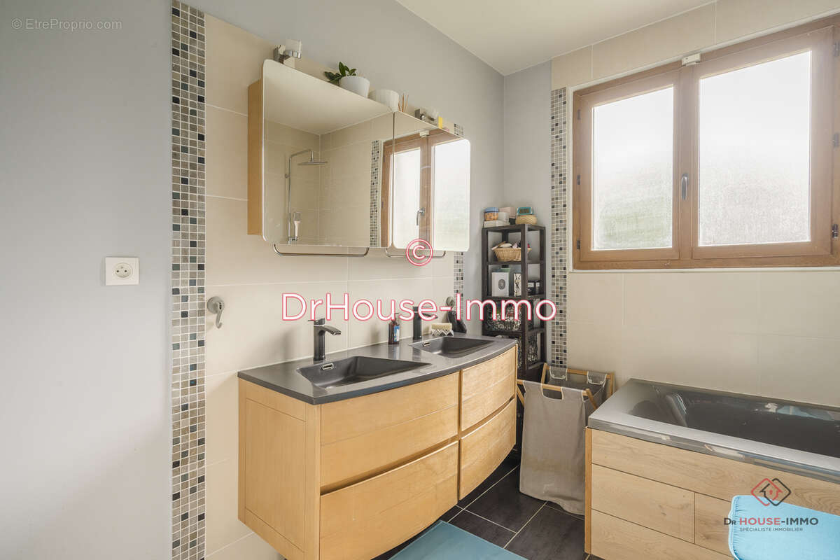 Maison à FONTENAY-SOUS-BOIS