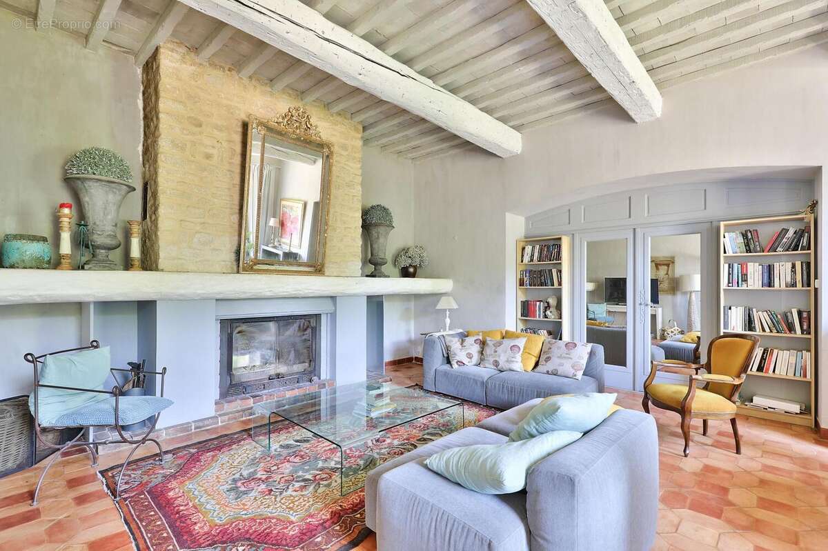 Photo 3 - Maison à ENTRAIGUES-SUR-LA-SORGUE