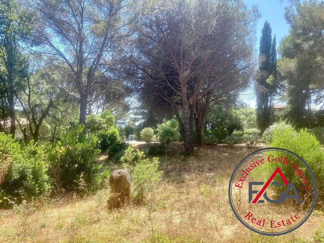 Terrain à LA CROIX-VALMER