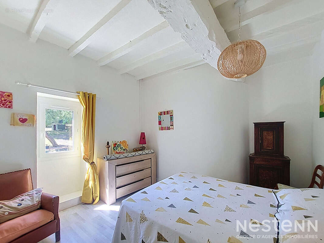 A Vendre Maison en pierre rénovée avec dépendances, piscine et parc arboré sur un hectare - photo 11