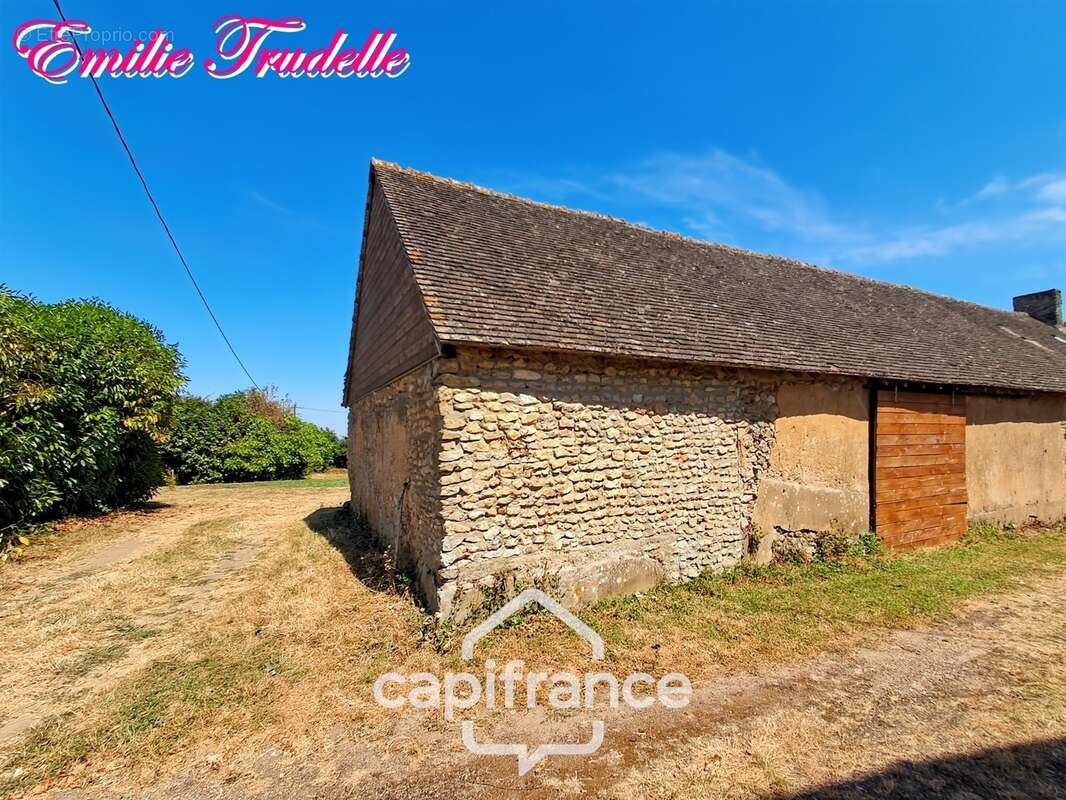  Longère de caractère du XVe siècle à vendre 5 pièces NUILLE LE JALAIS (72)  – 105 m²- 3ch – Terrain de 1 823 m² - photo 22