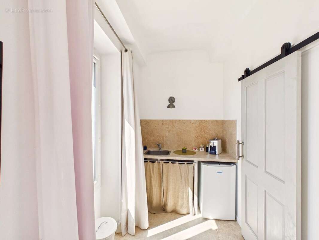 Maison à POURRIERES