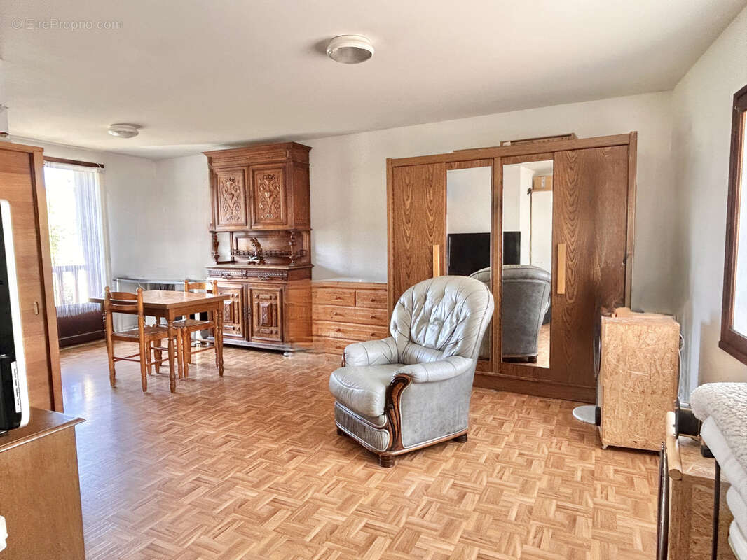 Appartement à CRAPONNE