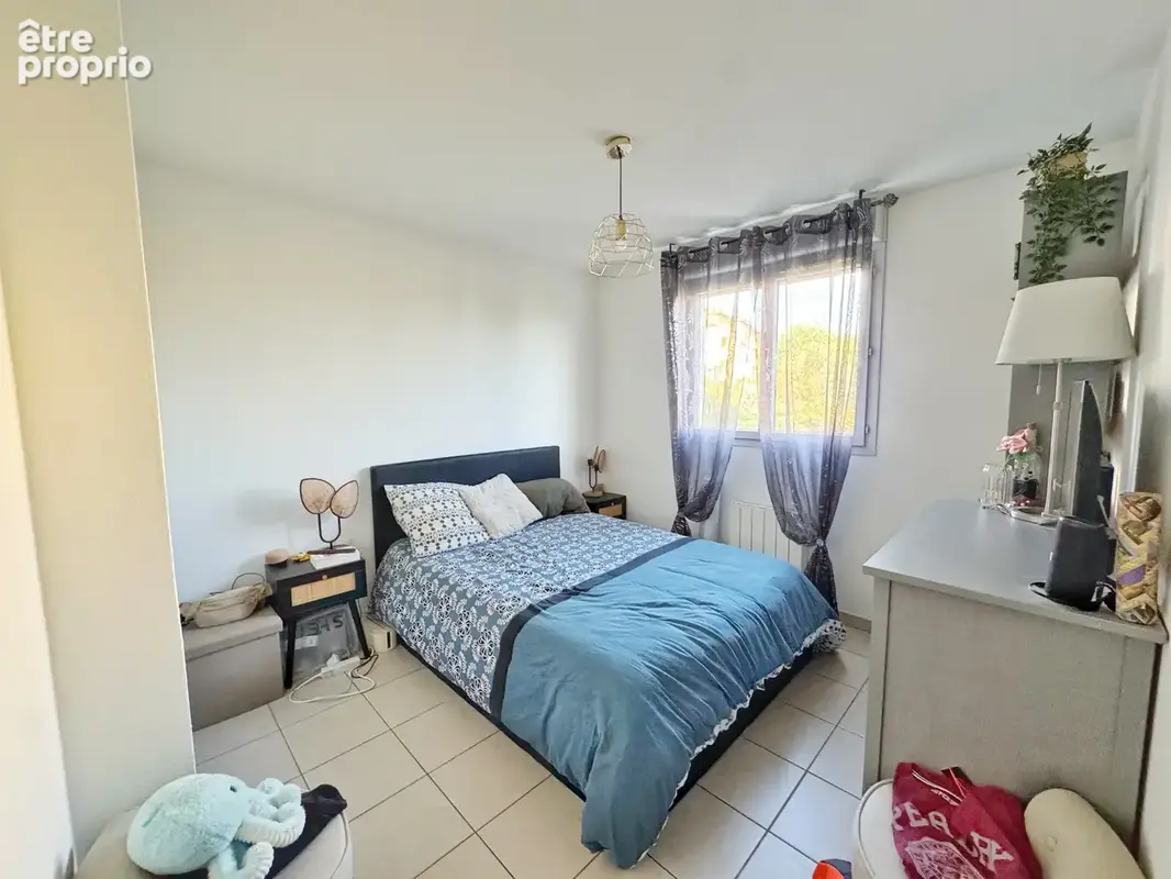 T2 avec balcon, piscine collective et deux places de stationnement   Résidence Les Hauts de Grigny - photo 9
