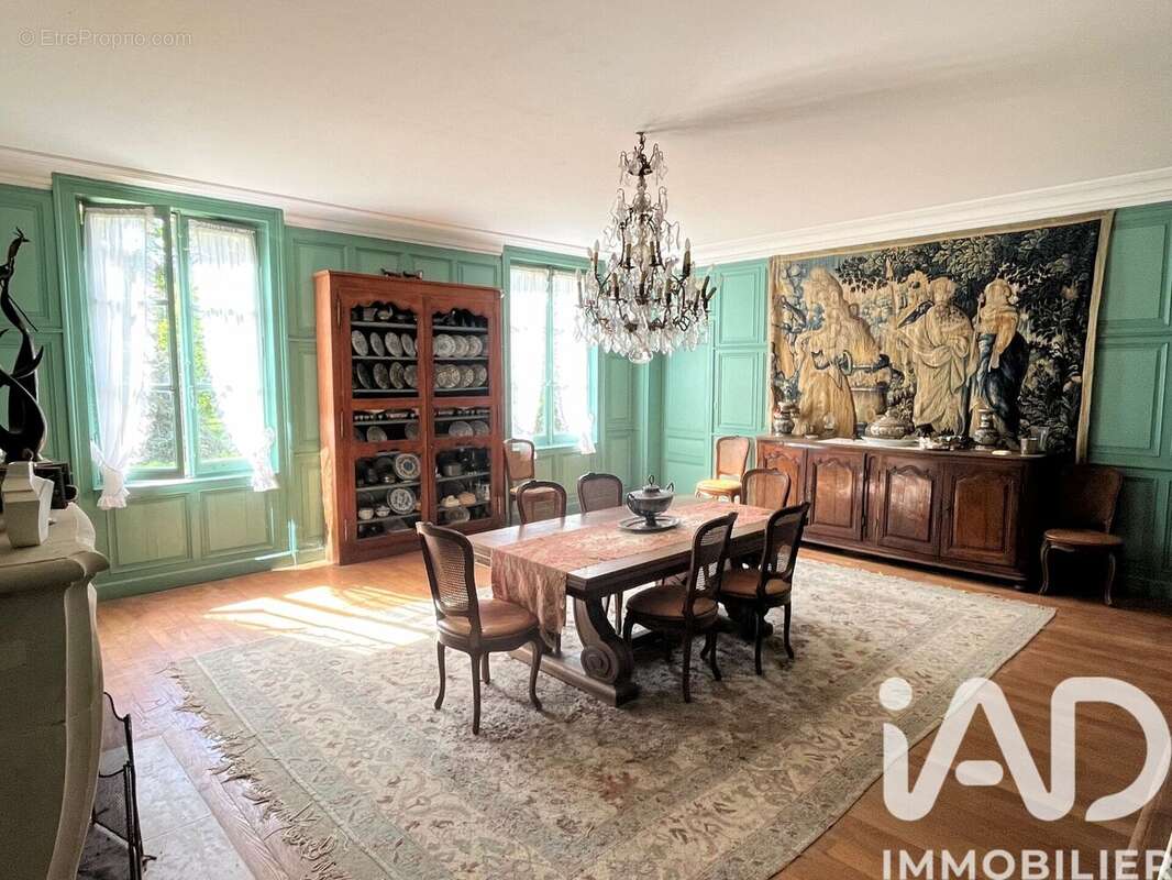 Maison 558 m² à Ternay  - photo 2