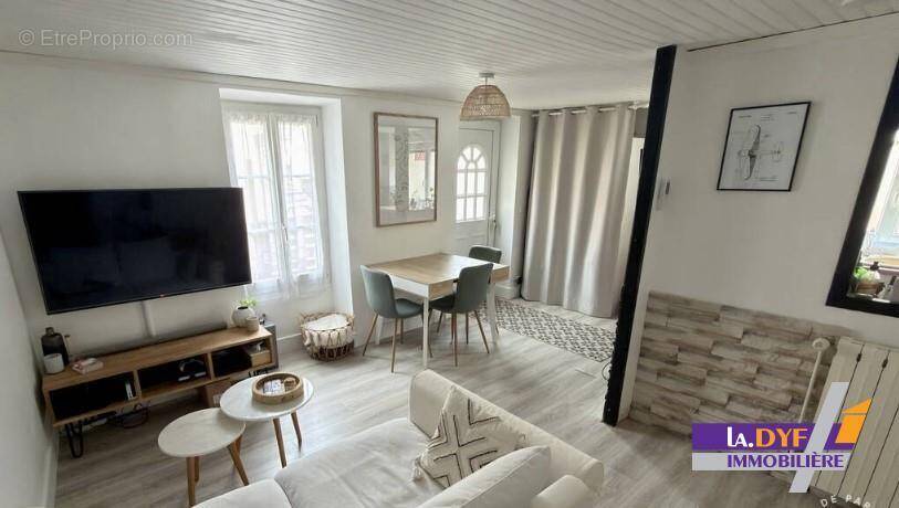 Maison à CLAYE-SOUILLY