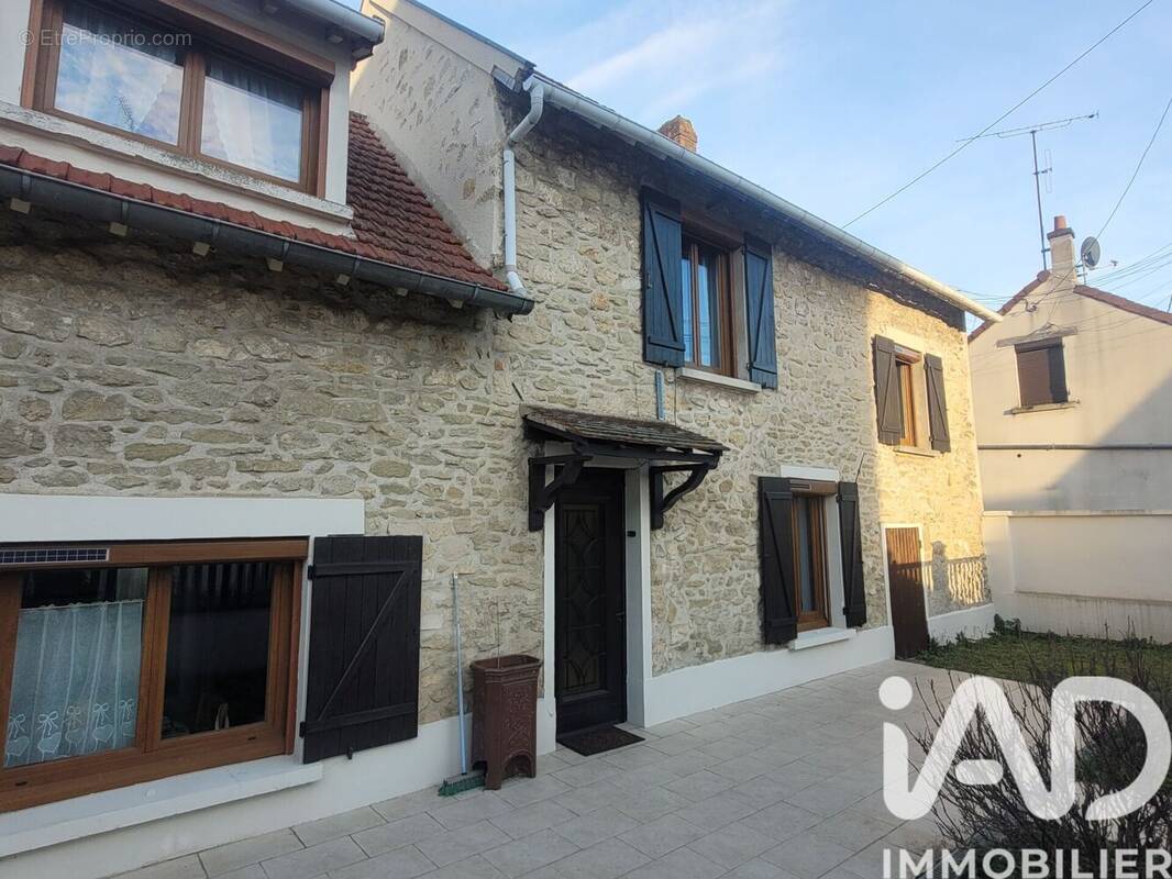 Photo 1 - Maison à SEUGY
