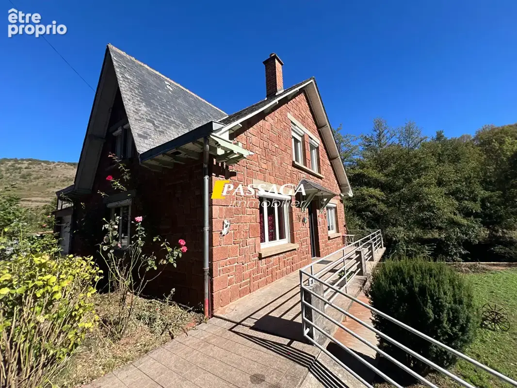 Maison à MARCILLAC-VALLON