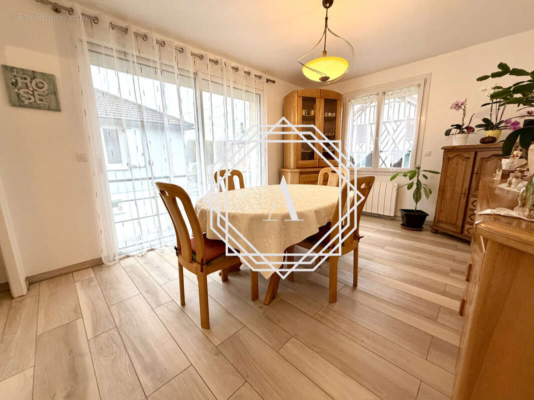 Maison à CHAUMONT-EN-VEXIN