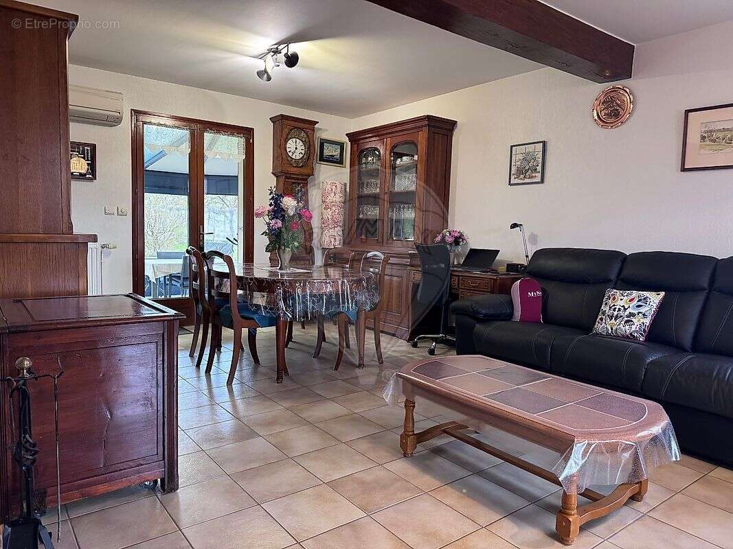 Maison à COSNE-COURS-SUR-LOIRE