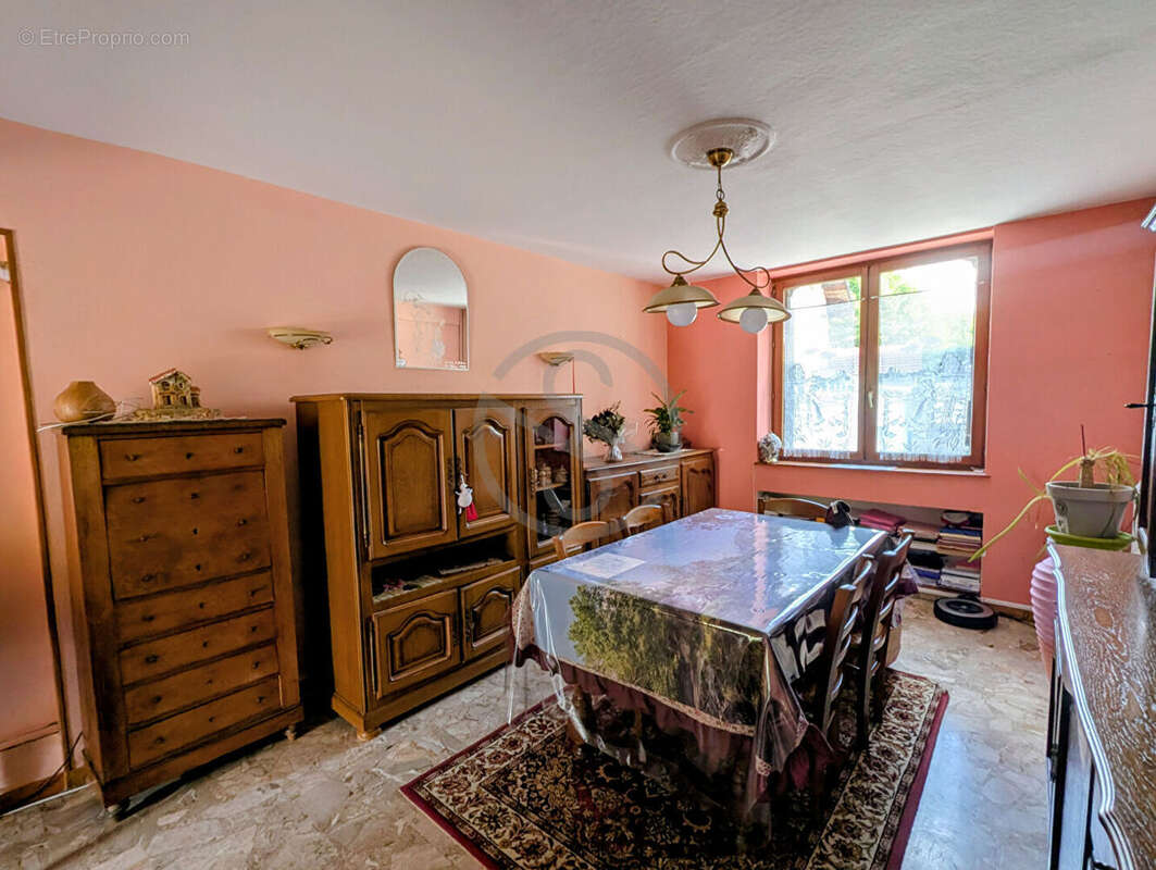 Maison à RENAGE