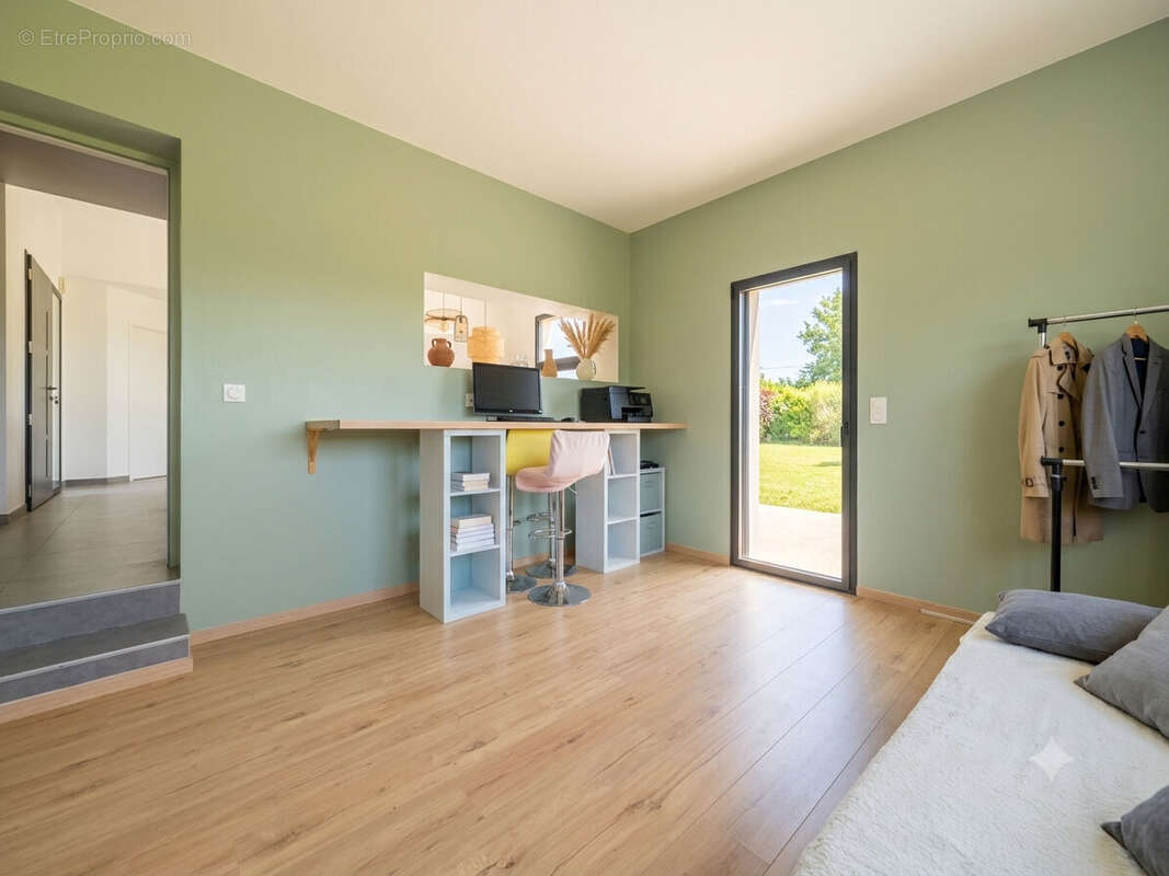 A vendre: Maison contemporaine à Quettreville Sur Sienne- à 8 kms de la mer- sans aucun voisinage - photo 11