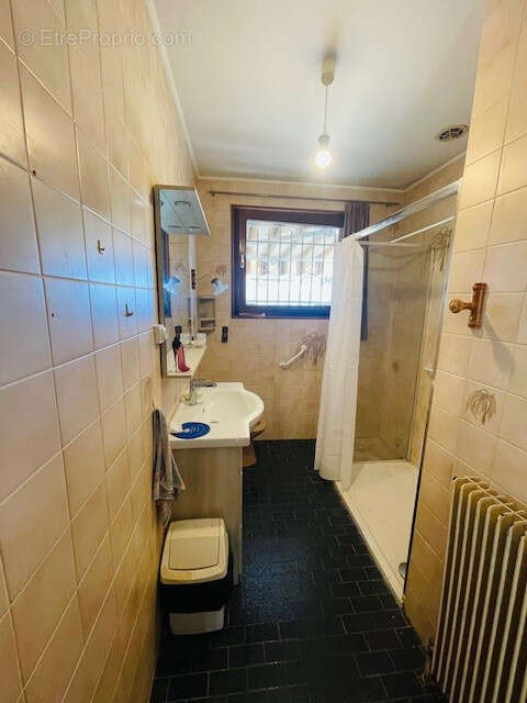 Maison à MONTAREN-ET-SAINT-MEDIERS