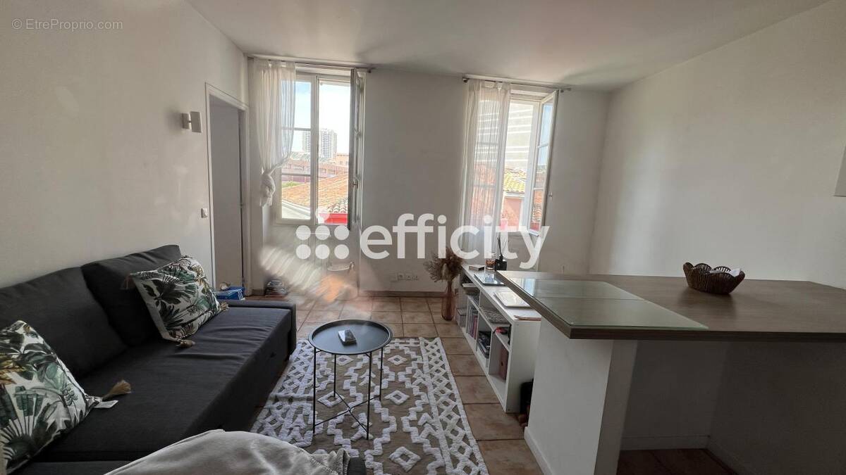 Appartement à MARSEILLE-8E