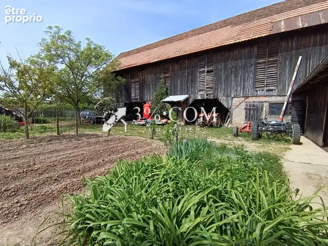 Terrain constructible precede d'une grange en bon etat - photo 5