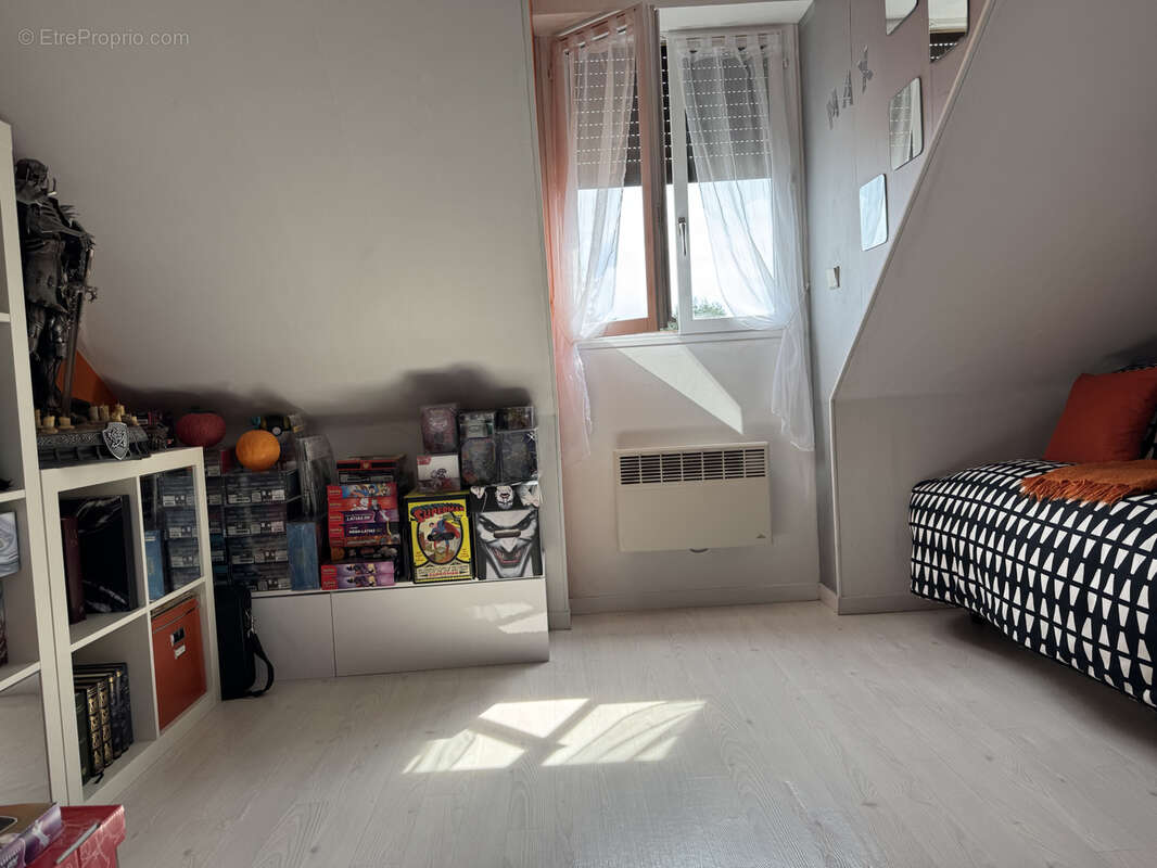 FOSSES maison individuelle élevée sur sous sol total et 509 m2 de terrain - photo 11