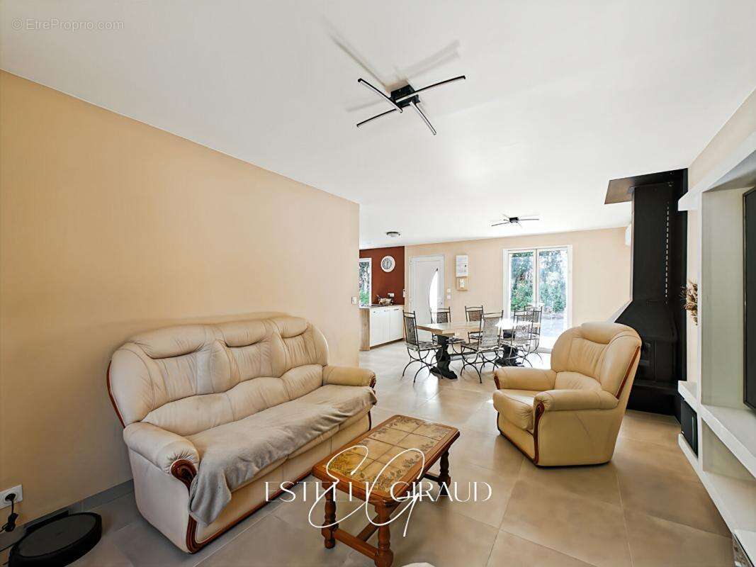Villa de plain pied, 3 Chambres, Garage, Terrasse, Grand  Jardin - photo 7