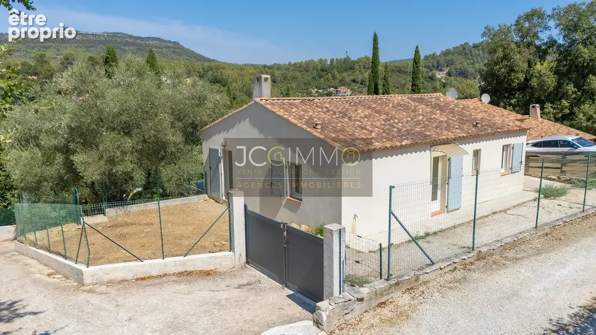 Maison à SOLLIES-TOUCAS