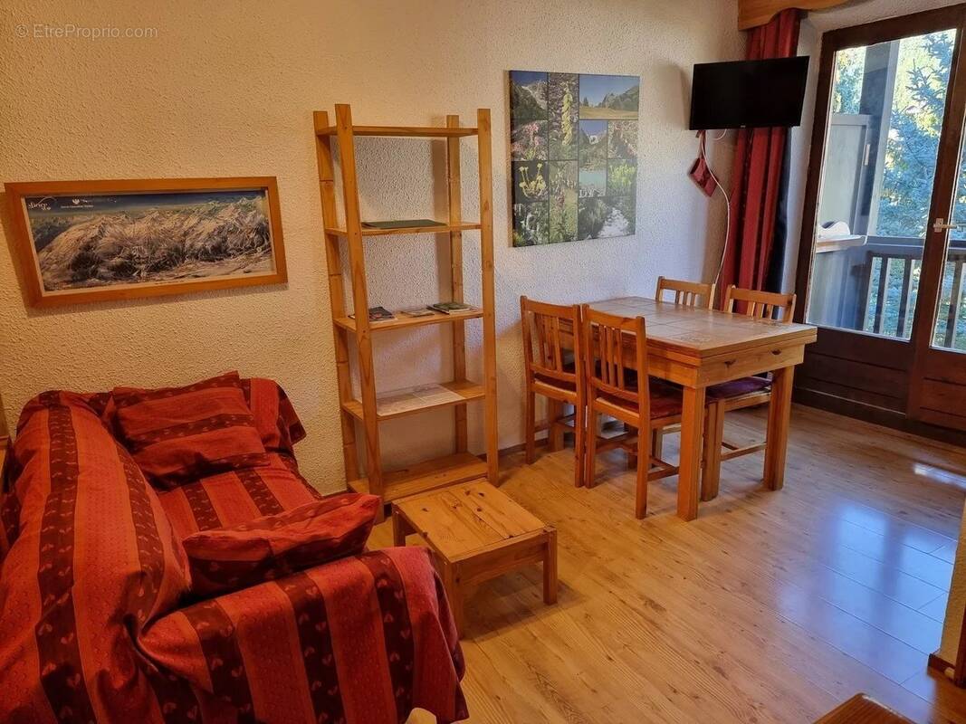 Appartement à LA SALLE-LES-ALPES