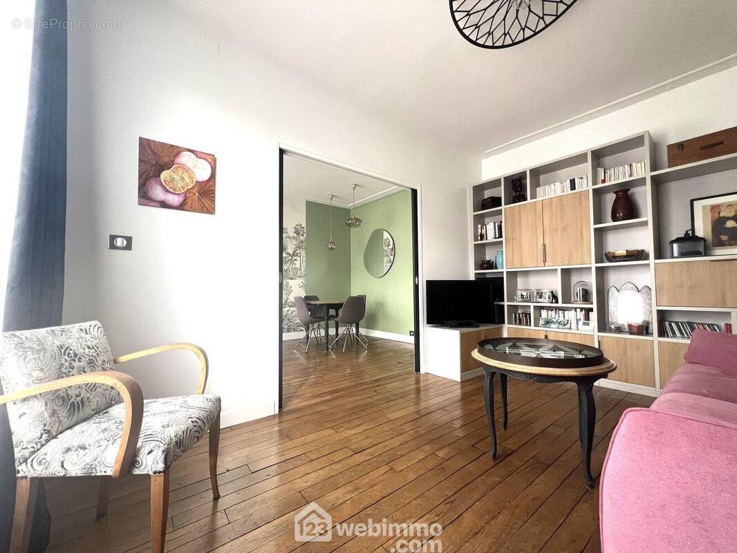 Séjour double (2ème chambre possible) - Appartement à MALAKOFF
