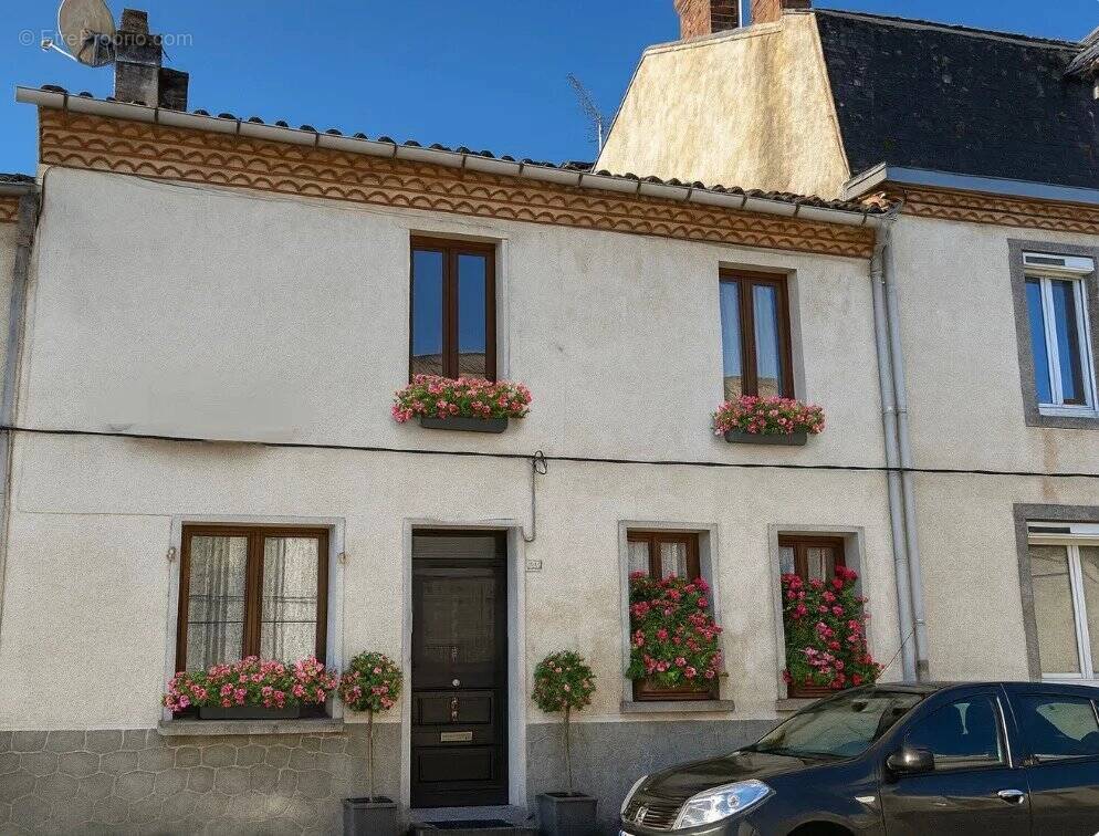 Maison à LE DORAT