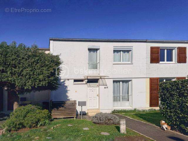 Maison à QUINCY-SOUS-SENART