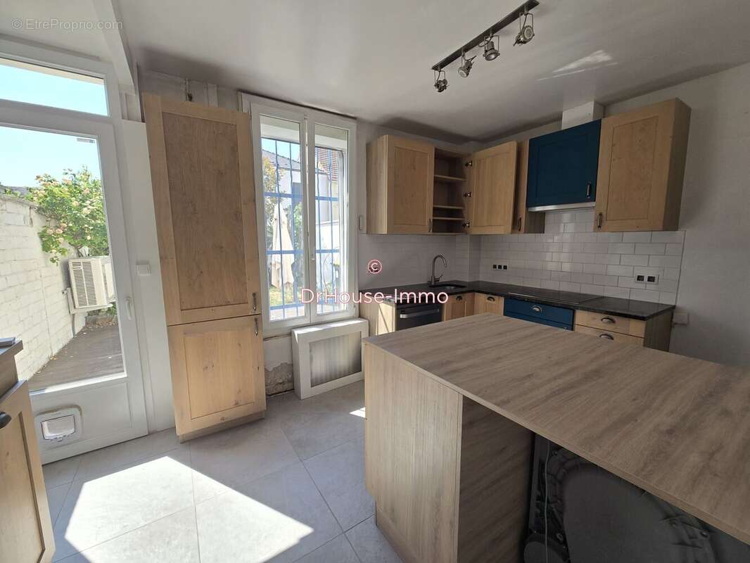 Maison 75 m² à Colombes  - photo 17