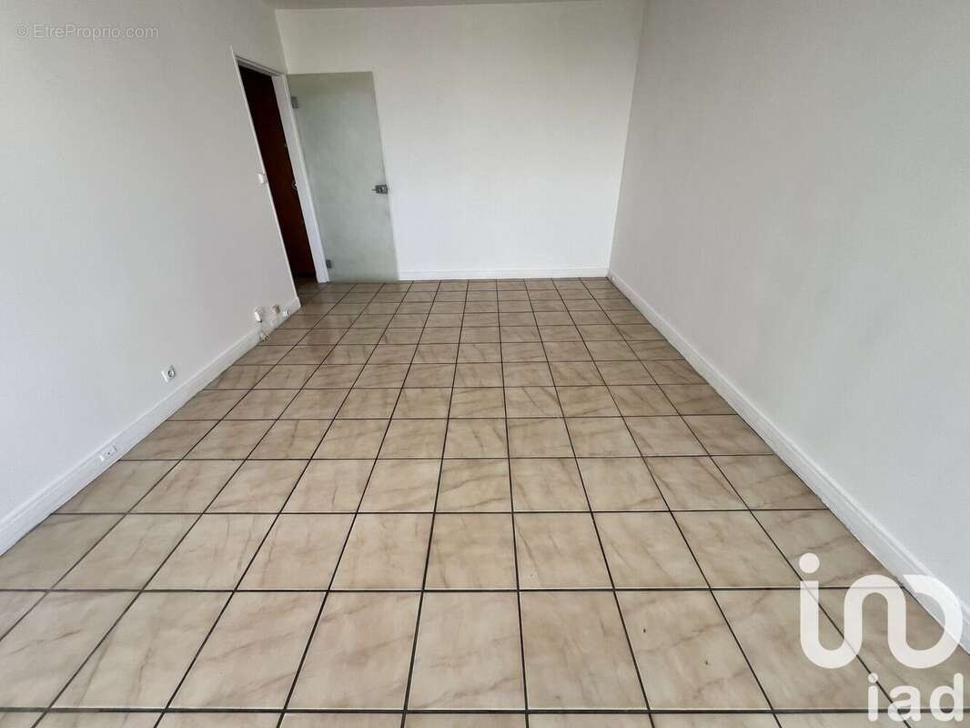 Photo 6 - Appartement à RIS-ORANGIS